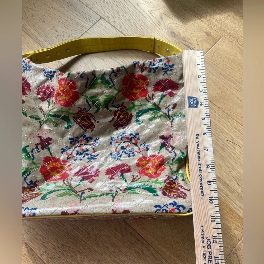 VERA BRADLEY FOLKLORIC FENWICK HOBO TOTE